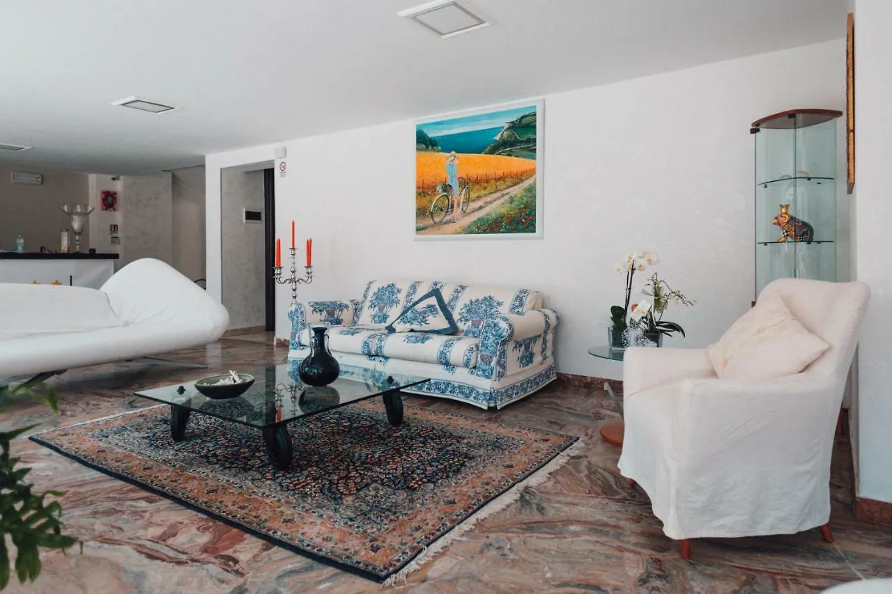 **  Hotel Morri'S Rimini Italien